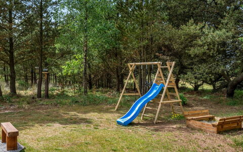 Elske - 1.1Km from the Sea: Bois, Parquet, Sol, Dur, Planche, Tache De Bois, Plate-Forme, Sol, Domicile, Siding