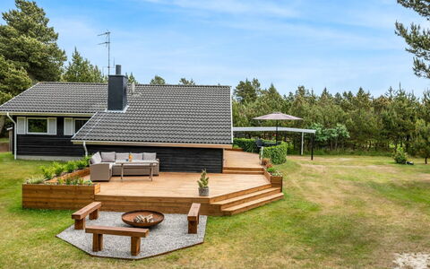 Elske - 1.1Km from the Sea: Bois, Parquet, Sol, Dur, Planche, Tache De Bois, Plate-Forme, Sol, Domicile, Siding