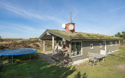 Neja - 400M from the Sea: Bois, Toit, Architecture, Domicile, Maison, Chalet, Siding, Dur, Pente, Biens