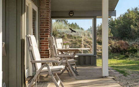 Neja - 400M from the Sea: Bois, Toit, Architecture, Domicile, Maison, Chalet, Siding, Dur, Pente, Biens