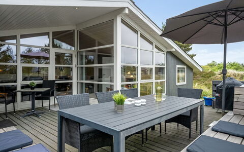 Nadia - 1.7Km from the Sea: Bois, Porte, Mobilier De Jardin, Meubles, Porche, Domicile, Chaise, Plate-Forme, Tableau De Plein Air, Ombre