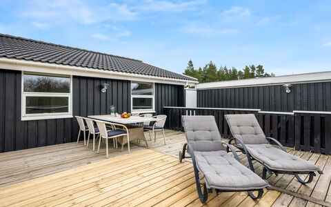 Emilia - 1.8Km from the Sea: Toit, Lot Terre, Chalet, Ferme, Champ, Cabanon, Grange, Biens, Batiments Jardin