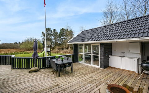 Emilia - 1.8Km from the Sea: Toit, Lot Terre, Chalet, Ferme, Champ, Cabanon, Grange, Biens, Batiments Jardin