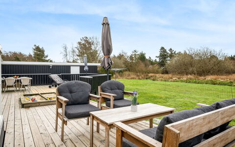 Emilia - 1.8Km from the Sea: Toit, Lot Terre, Chalet, Ferme, Champ, Cabanon, Grange, Biens, Batiments Jardin