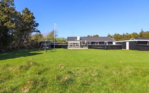 Emilia - 1.8Km from the Sea: Toit, Lot Terre, Chalet, Ferme, Champ, Cabanon, Grange, Biens, Batiments Jardin