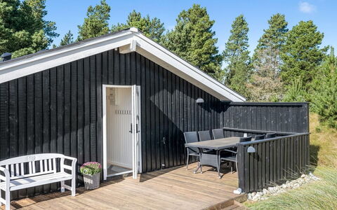 Eirik - 2.5Km from the Sea: Maison, Domicile, Toit, Zone Résidentielle, Chalet, Biens, Ferme, Pelouse, Aménagement Paysager, Siding