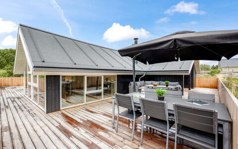 Adde - 1Km from the Sea: Maison, Domicile, Chalet, Biens, Cour, Ferme, Siding, Batiments Jardin, Porche