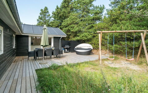 Solgunn - 900M from the Sea: Bois, Toit, Architecture, Domicile, Maison, Chalet, Siding, Dur, Pente, Biens