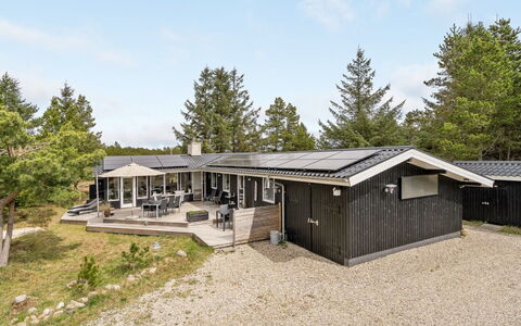 Taneli - 2.2Km from the Sea: Toit, Domicile, Maison, Siding, Chalet, Composite, Porte, Fenêtre À Guillotine, Biens, Cheminée