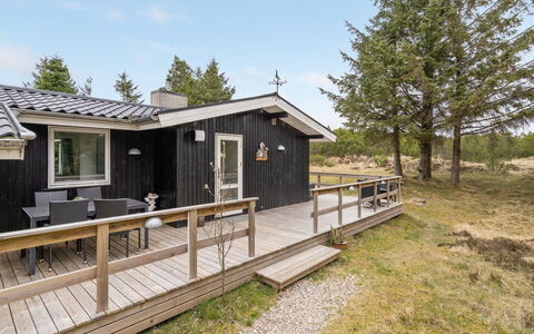 Taneli - 2.2Km from the Sea: Toit, Domicile, Maison, Siding, Chalet, Composite, Porte, Fenêtre À Guillotine, Biens, Cheminée
