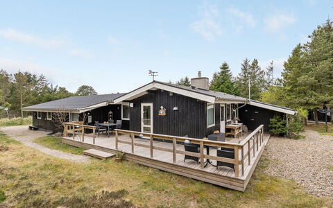 Taneli - 2.2Km from the Sea: Toit, Domicile, Maison, Siding, Chalet, Composite, Porte, Fenêtre À Guillotine, Biens, Cheminée