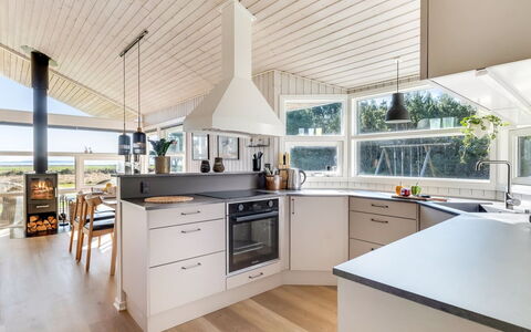 Eltje - 4Km from the Sea: Design Intérieur, Sol, Bois, Plafond, Cuisine, Luminaire, Sol, Comptoir, Meubles, Domicile