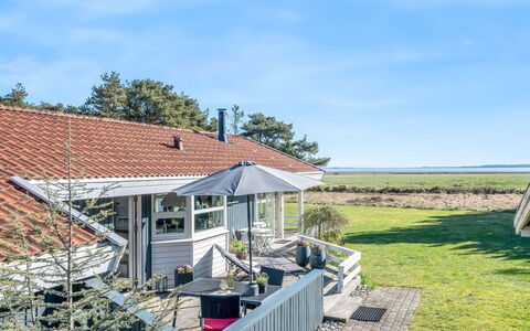 Eltje - 4Km from the Sea: Domicile, Toit, Maison, Chalet, Lot Terre, Biens, Porche, Ombre, Siding, Ferme