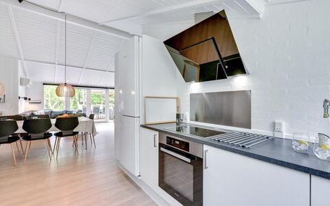 Liviana - from the Sea: Cuisine, Design Intérieur, Bois, Sol, Plafond, Appareil De Cuisine, Principaux Appliance, Comptoir, Luminaire, Éclairage