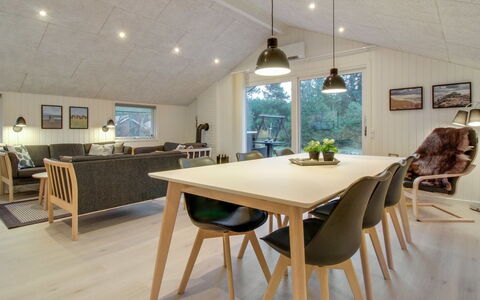 Ria - 250M from the Sea: Bois, Sol, Design Intérieur, Meubles, Sol, Domicile, Salon, Parquet, Plafond, Table Cuisine Et Salle A Manger