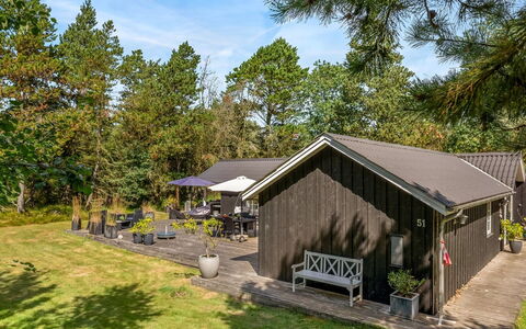 Ufred - 1.3Km to the Fjord: Domicile, Maison, Toit, Chalet, Arbuste, Lot Terre, Ombre, Biens, Jardin, Batiments Jardin