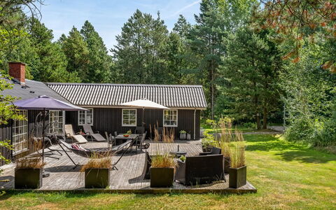 Ufred - 1.3Km to the Fjord: Herbe, Arbuste, Chalet, Toit, Jardin, Maison, Domicile, Lot Terre, Couverture De Sol