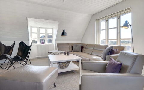 Domnika - 350M from the Sea: Meubles, Design Intérieur, Canapé, Bois, Sol, Salon, Sol, Domicile, Plafond, Pièce