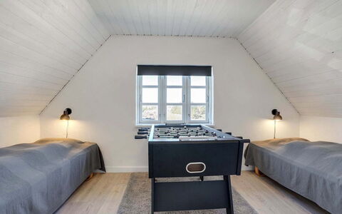 Domnika - 350M from the Sea: Sol, Bois, Meubles, Sol, Design Intérieur, Plafond, Chambre, Grenier, Éclairage, Lit