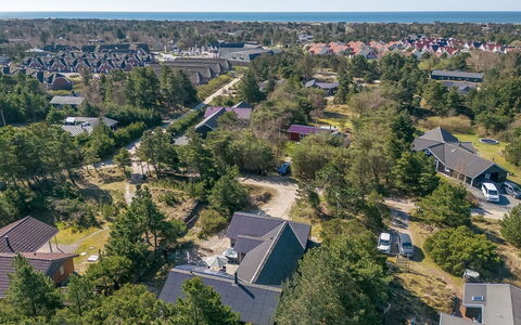 Allen - 1Km from the Sea: Maison, Domicile, Chalet, Biens, Cour, Ferme, Siding, Batiments Jardin, Porche