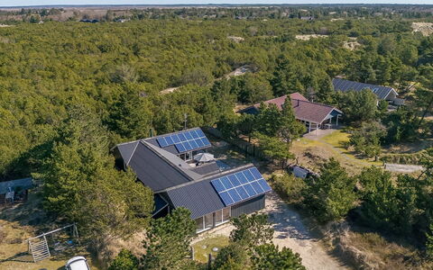 Allen - 1Km from the Sea: Maison, Domicile, Chalet, Biens, Cour, Ferme, Siding, Batiments Jardin, Porche