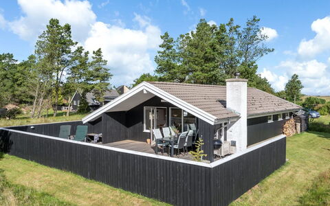 Albrecht - 1.8Km from the Sea: Maison, Domicile, Toit, Chalet, Biens, Aménagement Paysager, Batiments Jardin, Siding, Ferme