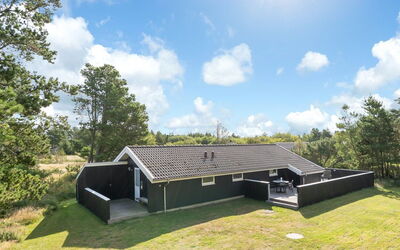 Albrecht - 1.8Km from the Sea