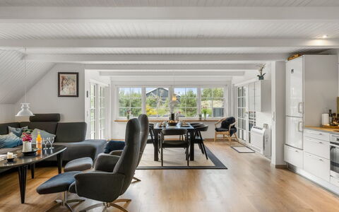 Rasmina - 1.2Km from the Sea: Design Intérieur, Meubles, Sol, Plafond, Canapé, Sol, Salon, Domicile, Appartement, Parquet