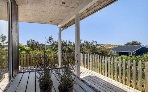 Letje - 500M from the Sea: Bois, Domicile, Porche, Plate-Forme, Dur, Toit, Tache De Bois, Parquet, Eco Hôtel