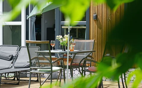 Beilngries 200: Plante, Meubles, Table, Vert, Chaise, Bois, Mobilier De Jardin, Pot De Fleur, Porche, Ombre