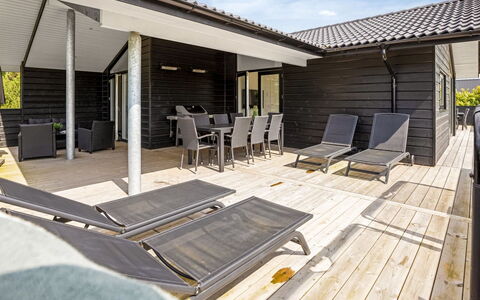 Aleksa - 500M from the Sea: Meubles, Design Intérieur, Sol, Sol, Plafond, Pièce, Chaise, Table, Appartement, Table Cuisine Et Salle A Manger
