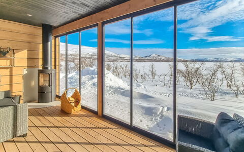 Hehku: Parquet, Dur, Chaîne De Montagnes, L'Hiver, Planche, Tache De Bois, Plate-Forme, Eco Hôtel, Daylighting, Cabane En Rondins