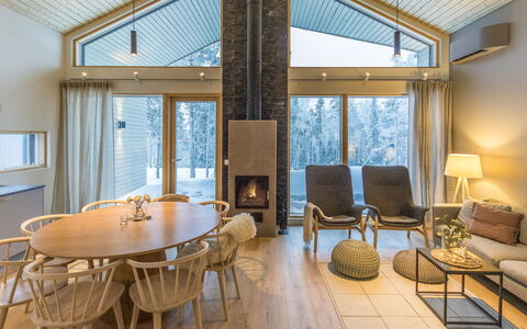 Villa Aava: Meubles, Chaise, Mobilier De Jardin, Table, Bois, Tableau De Plein Air, Table Cuisine Et Salle A Manger, Ombre, Jardin, Parapluie
