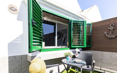 Maspalomas 1060: Mobilier De Jardin, Chaise, Ombre, Tableau De Plein Air, Balcon, Plante D'Appartement