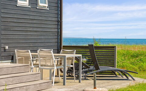 Dory - 30M from the Sea: Meubles, Design Intérieur, Sol, Sol, Plafond, Pièce, Chaise, Table, Appartement, Table Cuisine Et Salle A Manger