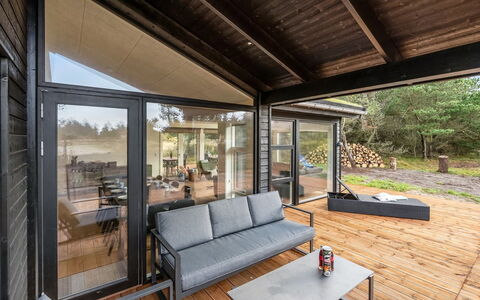 Elisenda - 625M from the Sea: Bleu, Arbuste, Chalet, Couverture De Sol, Jardin, Biens, Ombre, Aménagement Paysager, Ferme, Eco Hôtel