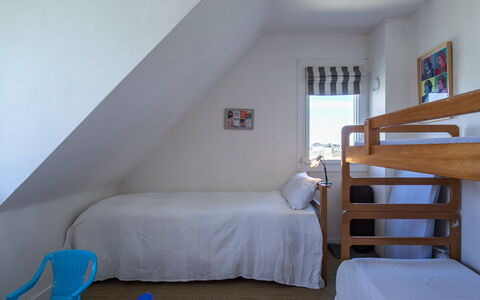 Ruilh Avel: Meubles, Propriété, Bâtiment, Confort, Bleu Azur, Fenêtre, Design Intérieur, Bois, Sol, Ombre