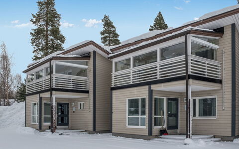 Vuokatinranta Suite 2 B: Siding, Domicile, L'Hiver, Gelé, Chalet, Neige, Balcon, Porche, Fenêtre À Guillotine