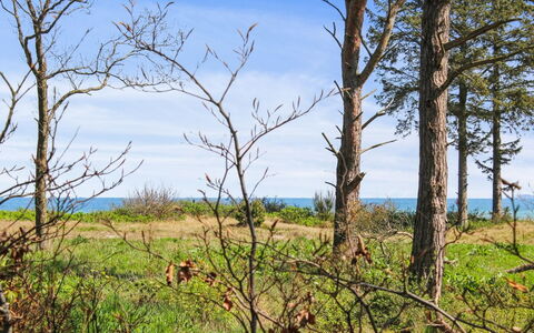 Carit - 80M from the Sea: Biens, Ombre, Allée, Ferme