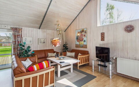 Carit - 80M from the Sea: Biens, Ombre, Allée, Ferme