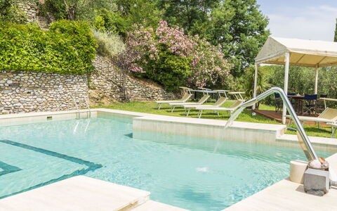 Villa Montegattoli, Pool, Landscape, Wifi, Ac: L'Eau, Plante, Propriété, Piscine, Mobilier De Jardin, Arbre, Ombre, Herbe, Loisir, Composite