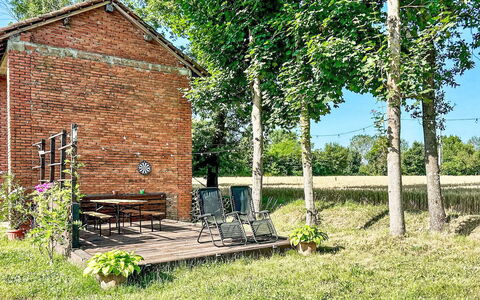 Rustico Pio Filippo: Brique, Jardin, Pelouse, Chalet, Arrière-Cour, Brickwork, Ferme, Cour, Ombre, Batiments Jardin