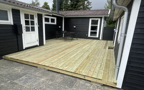 Mira - 500M from the Sea: Maison, Domicile, Porte, Toit, Chalet, Biens, Jardin, Ombre, Siding, Cour