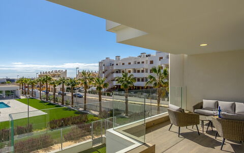 Ema Residencial 63: Ciel, Plante, Bâtiment, Table, Ombre, Condominium, Design Urbain, Bloc Tour, Arbre, Plante D'Appartement