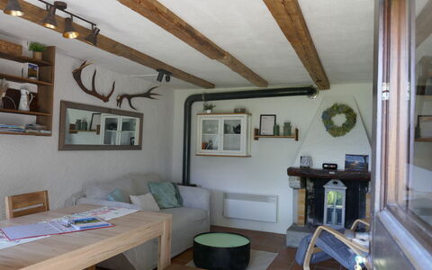 Rustico Montanara: Cadre, Propriété, Meubles, Table, Bois, Éclairage, Design Intérieur, Architecture, Canapé, Salon
