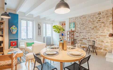 L'Annexe: Propriété, L'Eau, Ciel, Design Intérieur, Bâtiment, Piscine, Loisir, Ombre, Arbre, Condominium