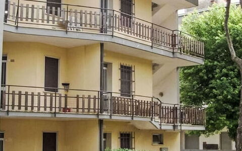 Rosolina Mare 629: Plante, Bâtiment, Chaise, Bois, Ombre, Fleur, Porte, Teintes Et Ombres, Paysage, Pétale