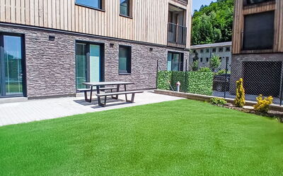 Chic Mountain Terrace Lounge