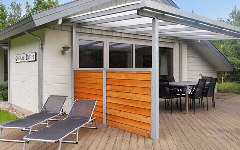 Manko - 1Km from the Sea: Bois, Mobilier De Jardin, Porte, Structure En Plein Air, Batiments Jardin, Cabanon, Porche, Siding, Plate-Forme, Ombre
