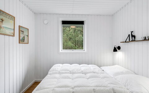 Manko - 1Km from the Sea: Chambre, Bois, Plafond, Design Intérieur, Lit, Drap De Lit, Literie, Sol, Sol, Linge